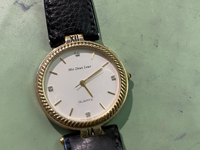 Moi Deux Leur の腕時計文字盤（ゴールドベゼル）