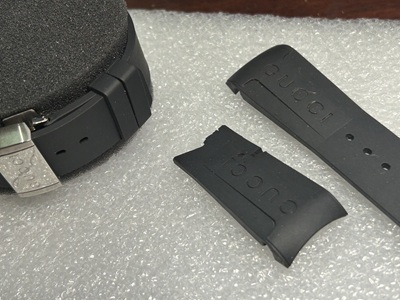 GUCCIラバーベルトの破損(ちぎれたベルトの全体)