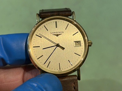 LONGINESの文字盤（電池交換前の状態確認）