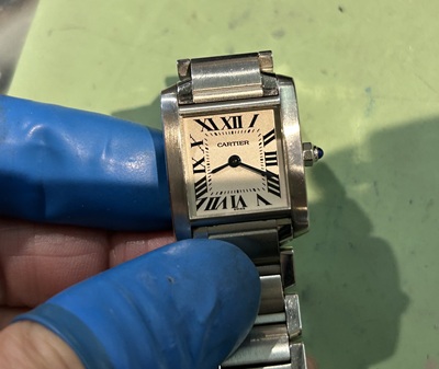 カルティエ タンクフランセーズ 表面