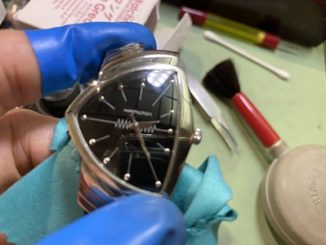 クロスで磨かれるベンチュラ