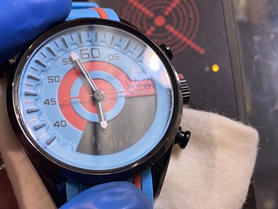 電池交換後のFTRアナデジ腕時計(仕上げの拭き上げ)