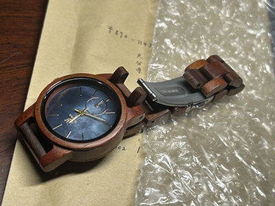 木製ベルト腕時計の全体外観(修理前)