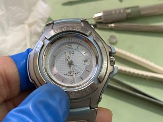 時刻が正確に合わされ、鮮やかになったG-SHOCK