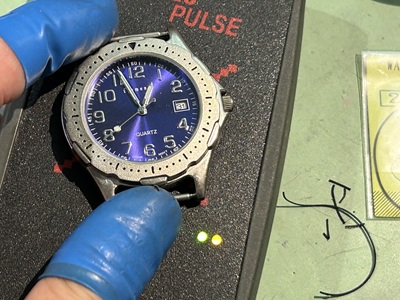 パルスチェッカーを用いて回路の動作信号を確認する検査