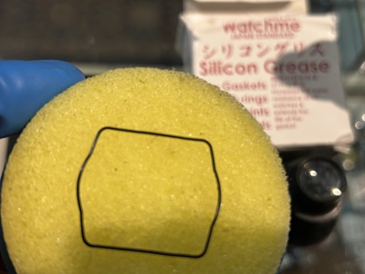 特殊形状のパッキンのシリコングリース処理