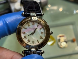 ムーブメント交換が完了し、輝きを取り戻したピエールバルマンの時計正面