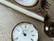 9時から12時位置の風防が大きくヒビ割れている置き時計時計ユニット